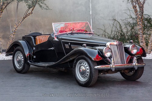 1954 - ,