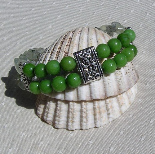 Green peridot prehnite - green,