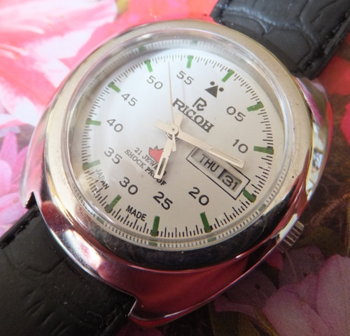 White field dial 37mm - 37mm, 1970's