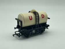 B4858 United Dairies UD Tanker