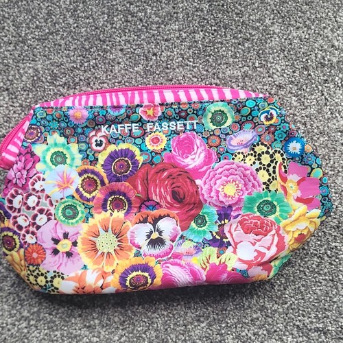 Kaffe fassett cosmetic bag - fassett, /