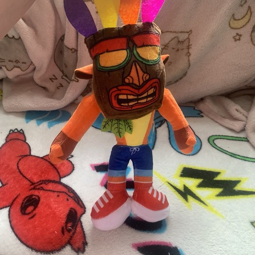 Crash bandicoot aku mask - bandicoot, in