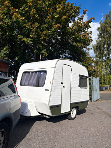 Vintage off grid caravan - grid,