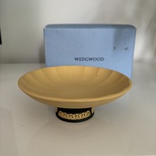 Wedgwood Black & Cane Yellow