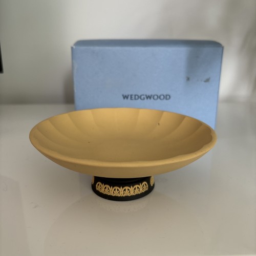 Wedgwood black cane yellow - black,