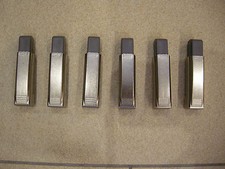 6 Blum. Soft close BLUMOTION clip-on, standard hinge, overlay application.