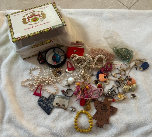 Cigar box full - of, jewelry