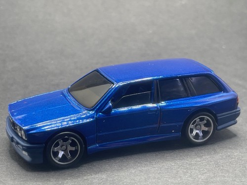 Hot wheels bmw wagon mint - hot,