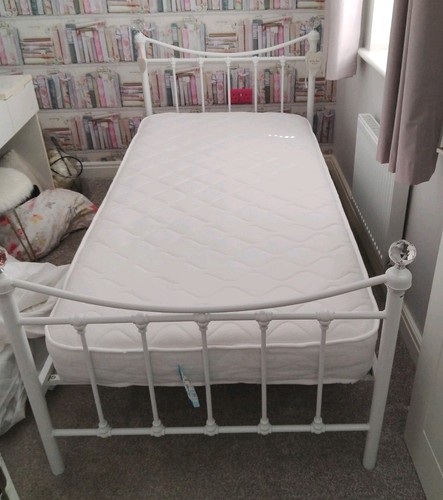 Single metal framed - framed, bed
