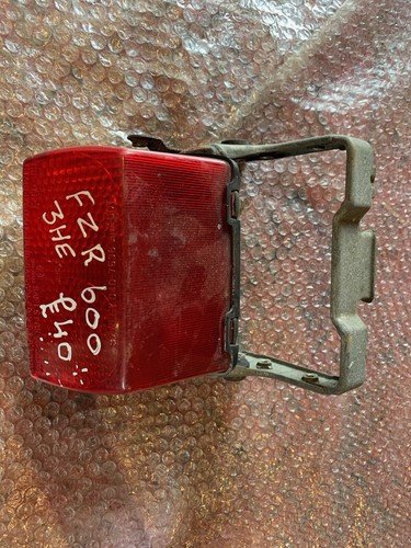Yamaha fzr600 3he rear light - yamaha,
