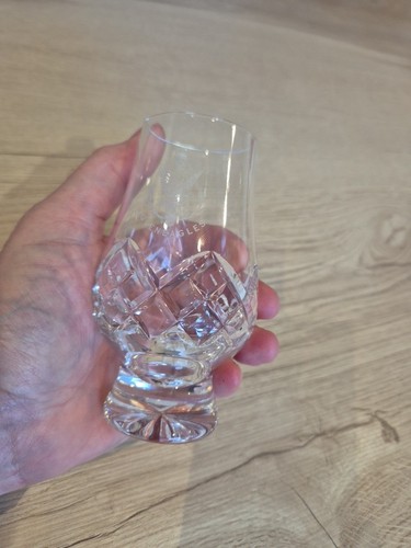Two exquisite cut glass - cut,