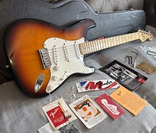✮ Wow ✮ Vintage Fender 1994 40th Anniversary Stratocaster, Sunburst + Case Candy