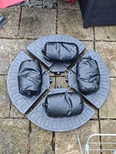 4 Weight Bags + 4 Garden Water Parasol Base.  Total Weight 100kg