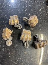 VINTAGE FURNITURE CLAW FEET
