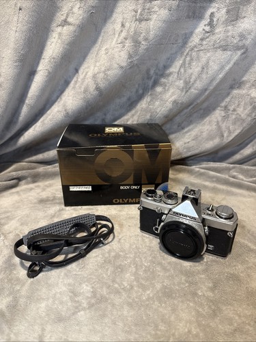 Olympus 35mm film slr - om-1,