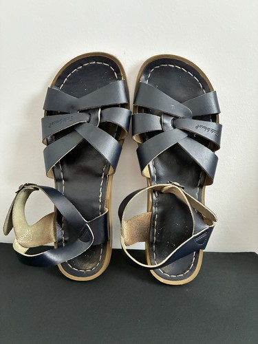 Salt water navy blue - water,