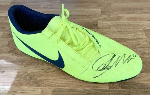 Cristiano ronaldo signed nike - cristiano,