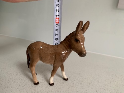 Beswick donkey foal model - (model, no