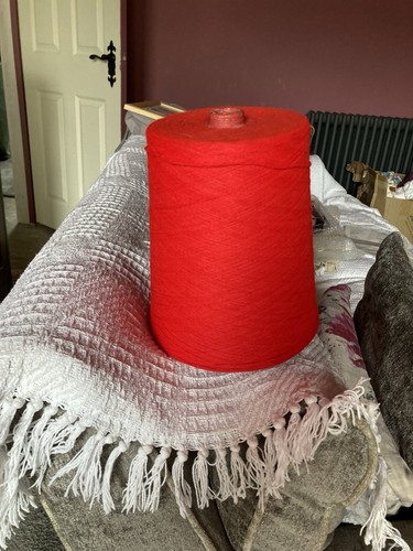 Cone red wool - of, ply