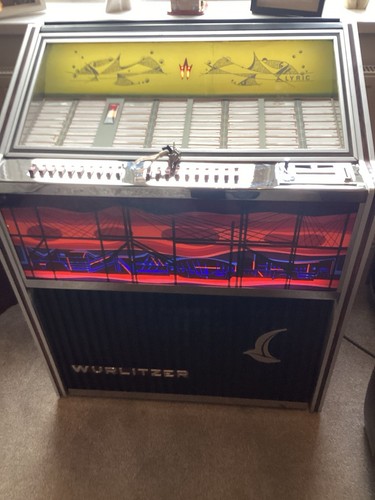 Wurlitzer 1962 lyric jukebox - lyric,