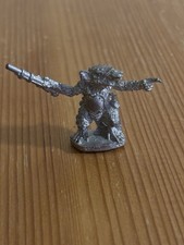 Grenadier Skaven Hero With