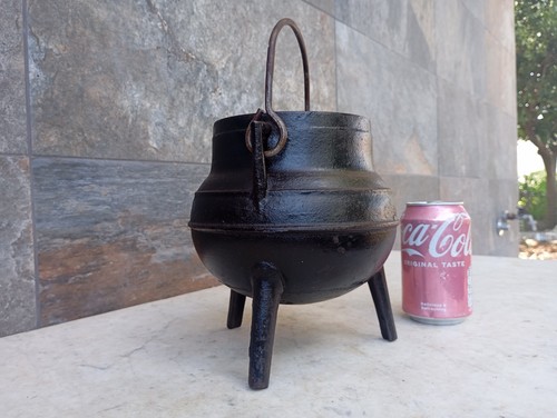 Vintage cast iron cooking - vintage,