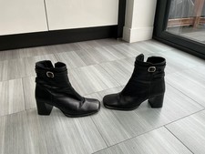 WOMANS BLACK LEATHER ANKLE BOOT SIZE 6 BY OFFICE