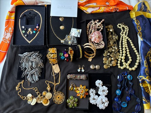Large vintage joan rivers - vintage,