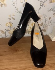 Carmen Lopez Spanish Black Leather Court Shoes. Mid Block Heel. Size 6. New. #D4