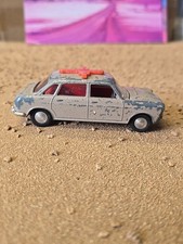 Spot triang dinky austin - on,