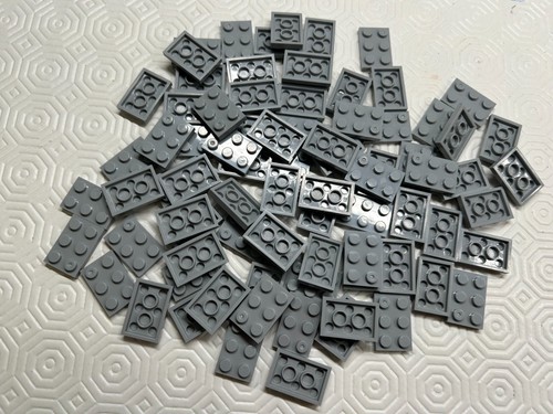 Lot 534 building bricks - lot,