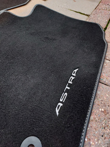 Oem vauxhall astra car mats - oem,
