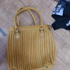 Marta Ponti mustard  Leather Medium Size Hand Bag Pleat Detail Ex Con 2y