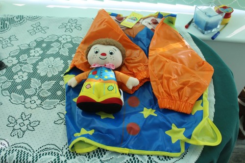 Tumble soft toy talks with - mr,