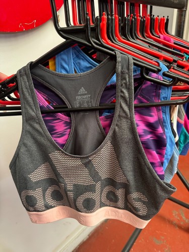 100 sport bras - 50-100,
