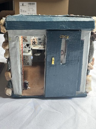 Handmade prison cell diorama - handmade,
