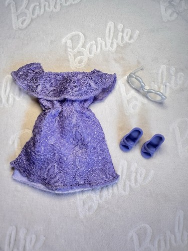Barbie doll clothes bundle - barbie,