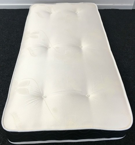 Extreme comfort tufted 7 - tufted, b&w