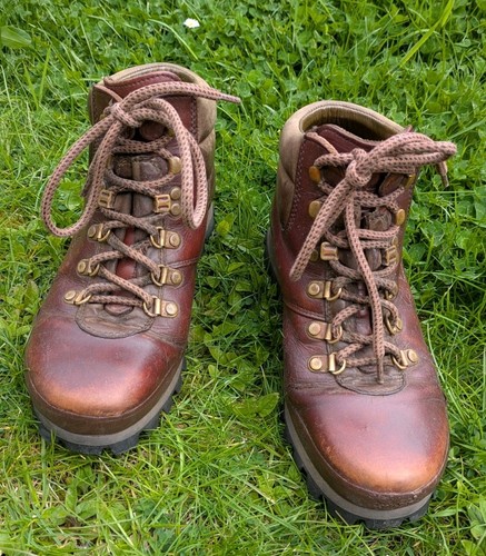 Chris brasher boots size - chris,