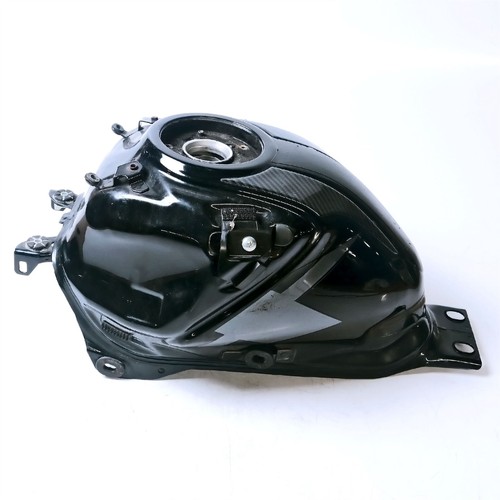 2021 suzuki gsx - 2021, tank