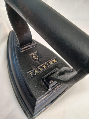 Antique cast flat iron falkirk - flat,