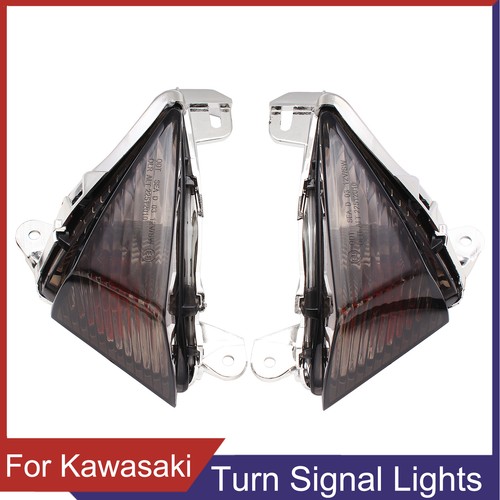 Front turn signal indicators - front,