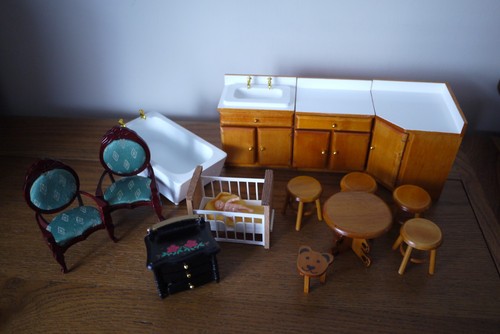 Vintage wooden dolls - dolls, house