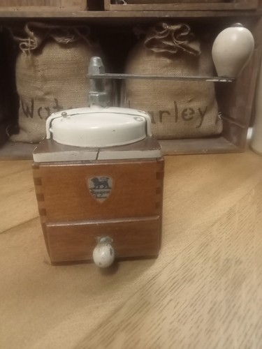 Vintage peugeot freres - freres, coffee