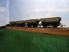 4 -  00 gauge 21T  Hopper