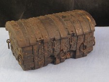 PRIMITIVE MEDIEVAL ANTIQUE GOTHIC WOODEN TREASURE PIRATE CHEST DESK BOX