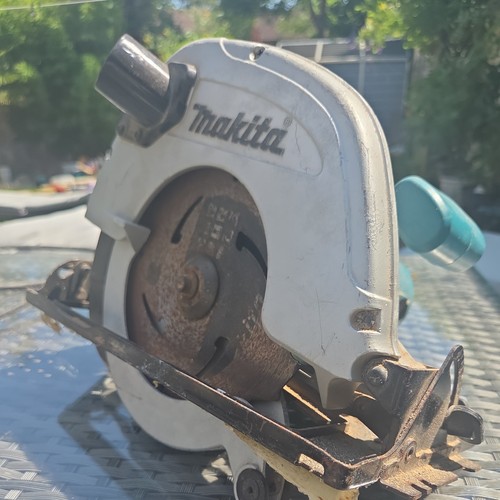 Makita 5704r 240v circular - makita,