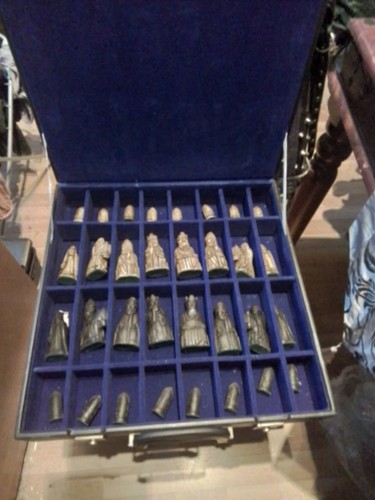 Isle lewis chessmen - isle,