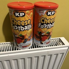 2 x KP Snacks Cheese Footballs