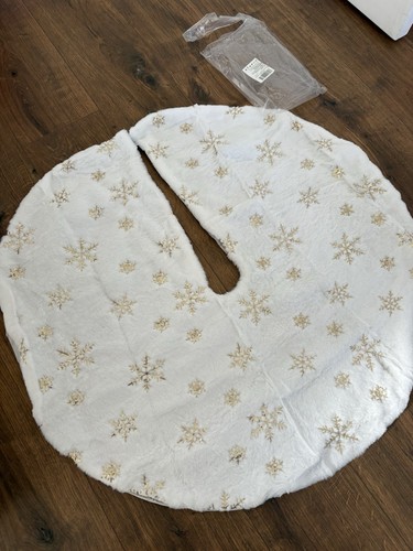 Christmas tree skirt - christmas,